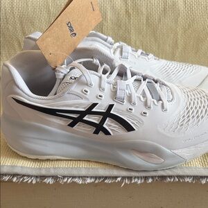 ASICS Gel Resolution Men's White and Black Running Shoes
